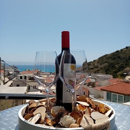 Happy Days Apartment Agia Galini  Exterior photo