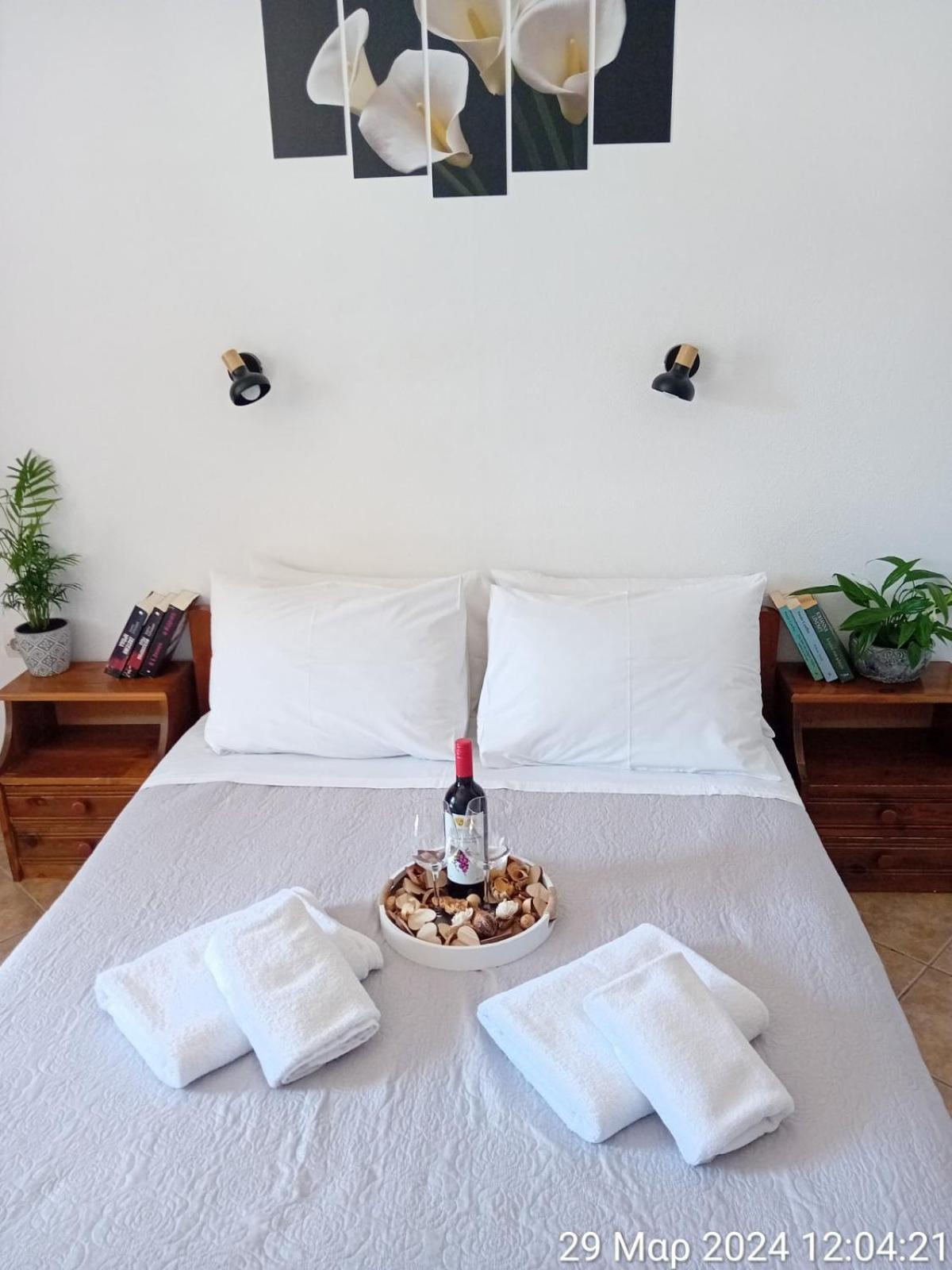 Happy Days Apartment Agia Galini  Exterior photo